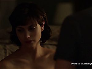 impressive Morena Baccarin looking magnificent naked on film
