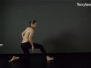FlexyTeens - Zina displays supple bare figure