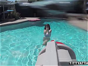 Nina North fellating fuck-stick by the pool